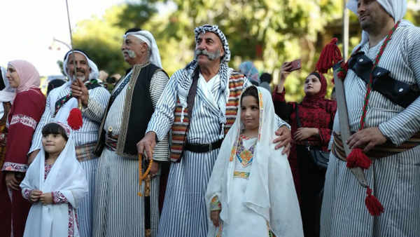 قطع ارتداها الرجل الفلسطيني لا تزال شاهدة على تاريخ جمالي عريق وطويل