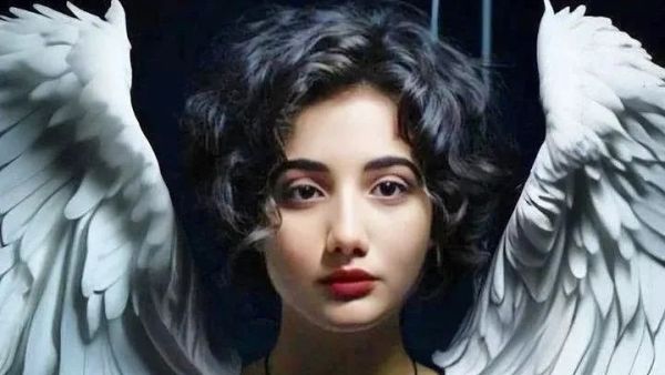  Armita Geravand 