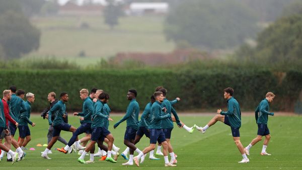 Arsenal's Japanese defender #18 Takehiro Tomiyasu (2R) attends a team training session at Arsenal's training ground in north London on September 19, 2023, ahead of their UEFA Champions League Group B football match against PSV Eindhoven. (Photo by Adrian DENNIS / AFP)