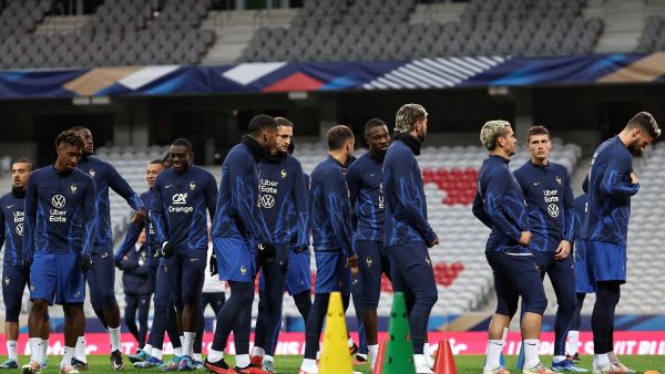 France's players take part in a training session at Pierre-Mauroy stadium in Villeneuve-d'Ascq, near Lille, northern France on October 16, 2023, on the eve of a friendly football match against Scotland. (Photo by FRANCK FIFE / AFP)