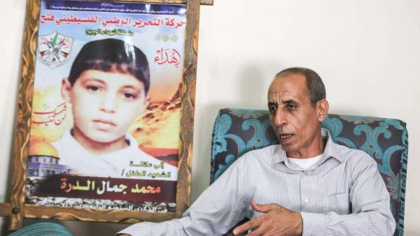 والد الشهيد الطفل محمد الدرة