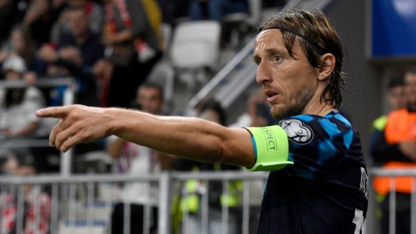 Croatia's midielder #10 Luka Modric (C) gestures during the UEFA Euro 2024 Group D qualification football match between Croatia and Turkey at the OPUS Arena Stadium in Osijek, on October 12, 2023. (Photo by Denis LOVROVIC / AFP)