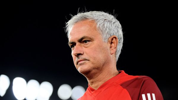 Roma's Portuguese coach Jose Mourinho reacts during the Italian Serie A football match between AS Roma and Frosinone Calcio at the Olympic Stadium in Rome on October 1, 2023. (Photo by Filippo MONTEFORTE / AFP)
