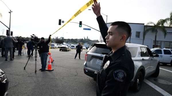 عناصر من الشرطة الأمريكية