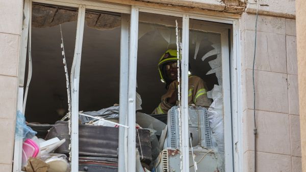 دمار في مستوطنة سديروت في غلاف قطاع غزة