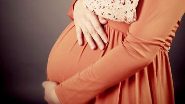 تفسير رؤية بطن الحامل في المنام للمتزوجة