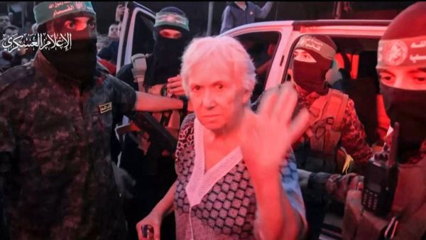 الدفعة الاولى من تبادل الاسرى بين حماس والاحتلال الاسرائيلي