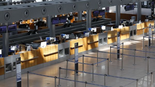  Helmut-Schmidt-Airport 