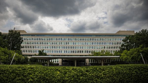 مبنى وكالة المخابرات المركزية الأمريكية (CIA)