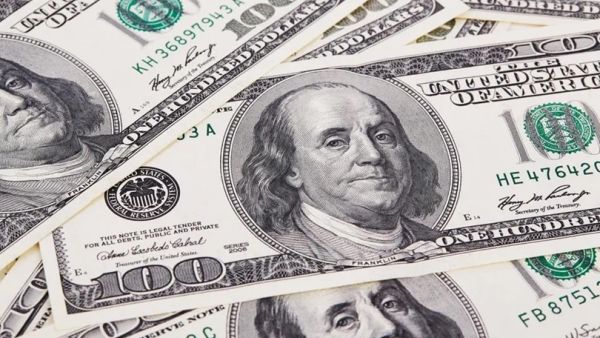 Unexpected decline in the Dollar following record high against the Yen