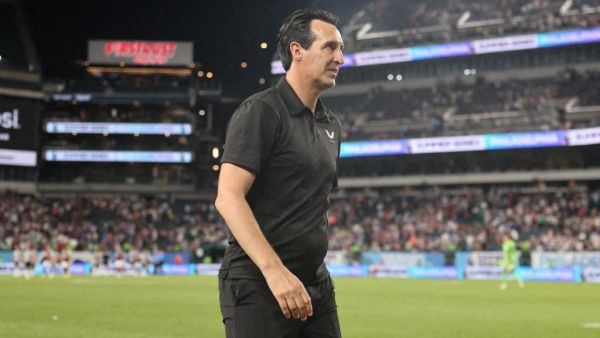 Manager Unai Emery of Aston Villa walks off the field after a 3-3 tie with Newcastle United during a Premier League Summer Series match between Aston Villa and Newcastle United at Lincoln Financial Field on July 23, 2023 in Philadelphia, Pennsylvania. Tim Nwachukwu/Getty Images/AFP (Photo by Tim Nwachukwu / GETTY IMAGES NORTH AMERICA / Getty Images via AFP)