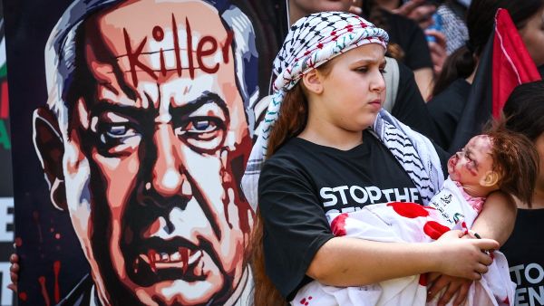 الامن الاسترالي يقمع تظاهرة لمتضامنين مع غزة (فيديو)