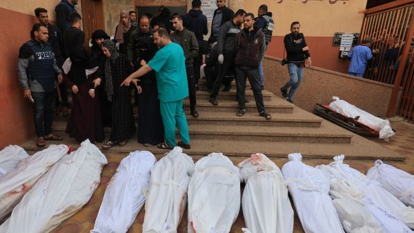 عشرات الجثث داخل المسشتفى لايمكن دفنها