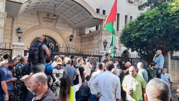  اغلاق تام لمدخل دار الفتوى في منطقة عائشة بكار 