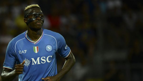 Napoli's Nigerian forward #09 Victor Osimhen reacts during the Italian Serie A football match Frosinone vs Napoli at the Benito Stirpe stadium in Frosinone, on August 19, 2023. (Photo by Filippo MONTEFORTE / AFP)