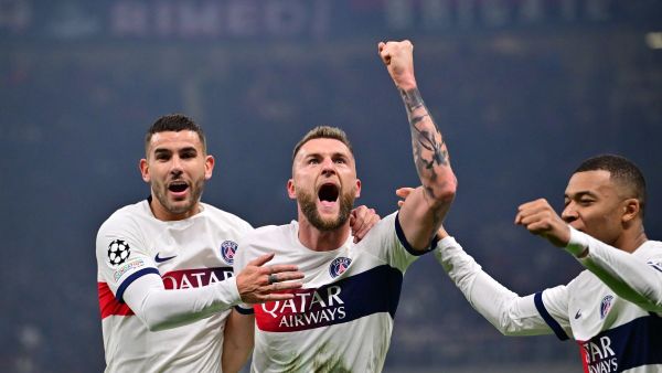 PAris Saint-Germain's Slovak defender #37 Milan Skriniar (C) celebrates with Paris Saint-Germain's Moroccan defender #02 Achraf Hakimi (L) and Paris Saint-Germain's French forward #07 Kylian Mbappe after scoring during the UEFA Champions League 1st round group F football match between AC Milan and Paris Saint-Germain at the San Siro stadium in Milan on November 7, 2023. (Photo by Marco BERTORELLO / AFP)