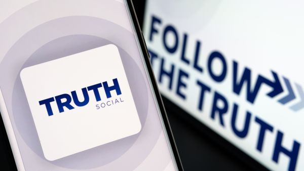 Truth Social Struggles: Financial woes and uncertain future plague Trump's Social-Media venture