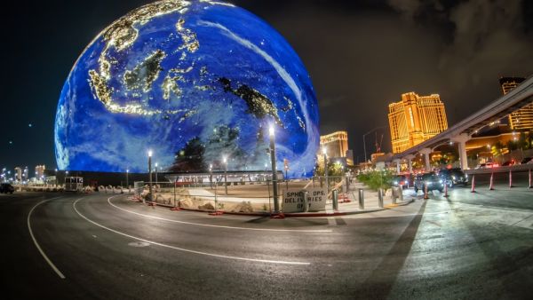 London mayor grounds ambitious Mega-Sphere concert venue plans by madison square garden entertainment. (Shutterstock) London won't get its Las Vegas Sphere