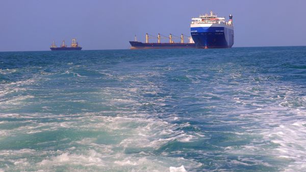 احتجاز ناقلة نفط مرتبطة باسرائيل قبالة سواحل اليمن