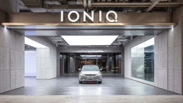 Hyundai Motor Company to lead the EV revolution in Thailand with the opening of the IONIQ Lab at True Digital Park in Bangkok Hyundai Electrifies in Thailand with Grand Opening of New IONIQ Lab