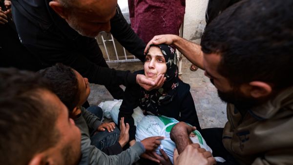 اميركا قدمت الاف الاطنان من القذائف لاسرائيل لابادة الفلسطينيين