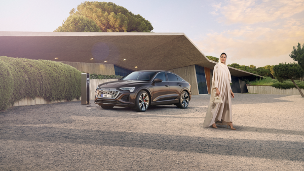 Discover the Audi Q8 Sportback e-tron: a marvel of electric innovation and luxury, designed to transform your winter driving. Audi Q8 Sportback e-tron: Limited Winter Offer for Elevated Luxury and Extended Range