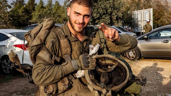 Israeli soldiers raid mosque in Jenin