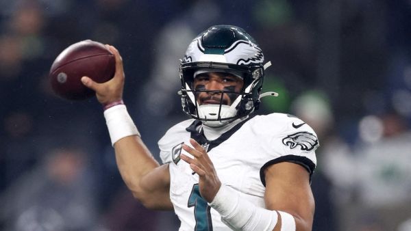 Jalen Hurts #1 of the Philadelphia Eagles passes during the first quarter against the Seattle Seahawks at Lumen Field on December 18, 2023 in Seattle, Washington. Steph Chambers/Getty Images/AFP (Photo by Steph Chambers / GETTY IMAGES NORTH AMERICA / Getty Images via AFP)