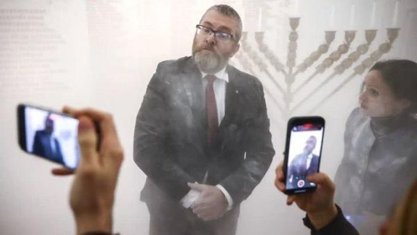 نائب بولندي