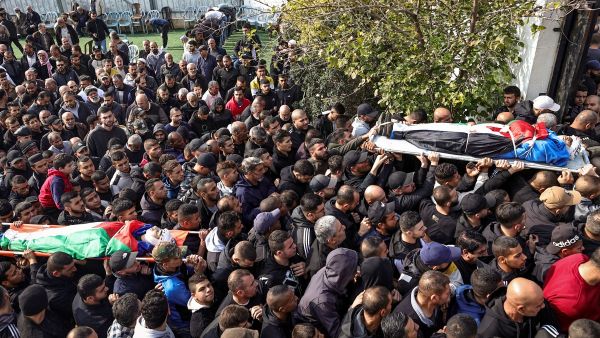 تشييع جثامين شهداء فلسطينيين سقطوا برصاص الإحتلال الاسرائيلي في الضفة الغربية