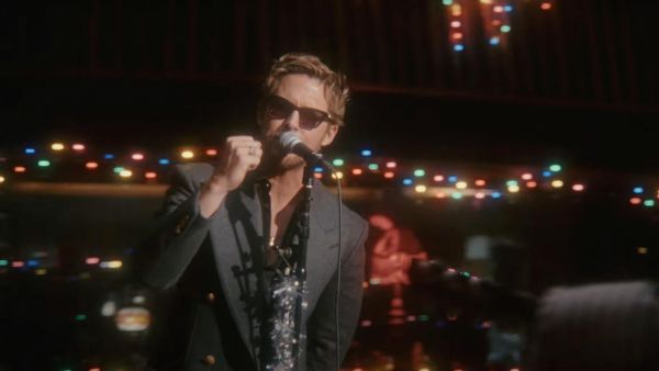 Ryan Gosling & Mark Ronson - I'm Just Ken (Merry Kristmas Barbie). (YouTube)
