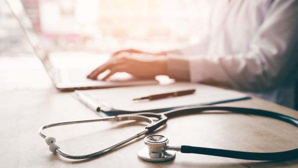 Shutterstock AI powered stethoscope