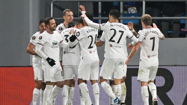 West Ham' players celebrate scoring their team's first goal during the UEFA Europa League group A football match between TSC Backa Topola and West Ham at the TSC Arena in Backa Topola on November 30, 2023. (Photo by ANDREJ ISAKOVIC / AFP)