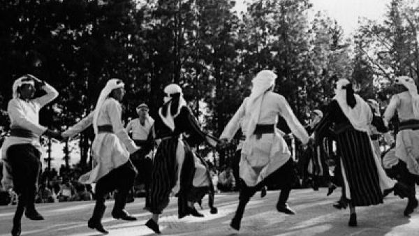 الدبكة الفلسطينية