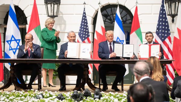كل من وقع على الاتفاقية من الدول العربية كان يذكر جملة "الموقف الثابت من دعم القضية الفلسطينية"