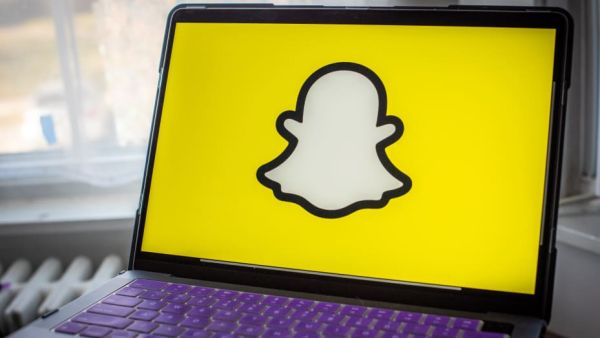 سناب تشات تحت طائلة المسؤولية بتهمة تسهيل بيع المخدرات للقاصرين