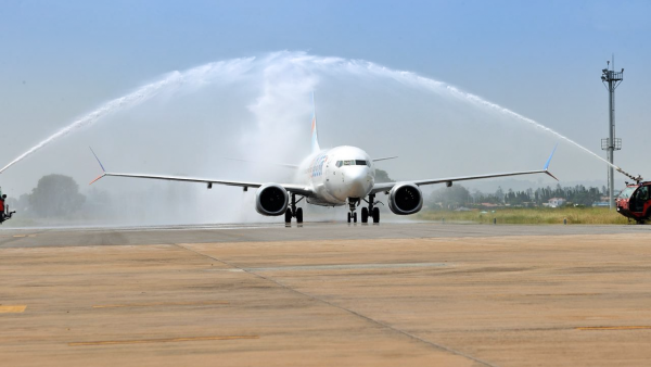 The Dubai-based carrier touched down in Mombasa, becoming the first carrier from the UAE to operate direct flights to the city with a four-times weekly service flydubai launches flights to Mombasa in Kenya