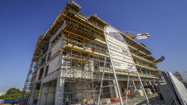 The contemporary low-rise building is scheduled to be completed by Q3 2024 Azizi Developments achieves 23% completion of Azizi Vista in Dubai Studio City