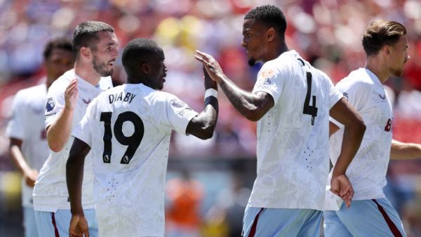 Moussa Diaby of Aston Villa celebrates with teammates after scoring the teams second goal during the Premier League Summer Series match between Aston Villa and Brentford FC at FedExField on July 30, 2023 in Landover, Maryland. (Photo by Patrick Smith / GETTY IMAGES NORTH AMERICA / Getty Images via AFP)