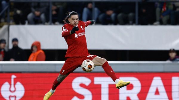 Liverpool's Uruguayan striker #09 Darwin Nunez controls the ball during the UEFA Europa League football match between Union Saint Gilloise and Liverpool FC at the Lotto Park in Brussels on December 14, 2023. (Photo by Kenzo TRIBOUILLARD / AFP)