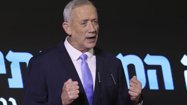 بني غانتس، زعيم المعسكر الوطني في "اسرائيل"