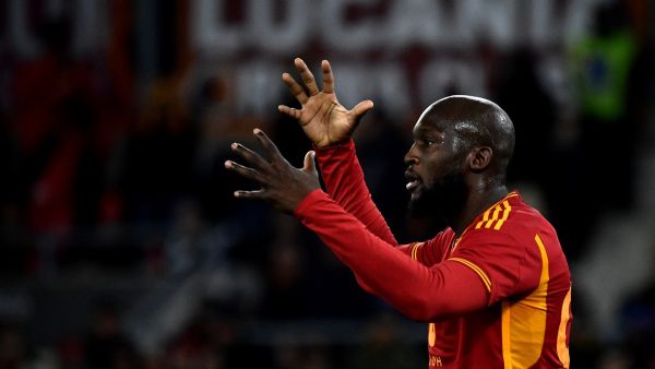 Roma's Belgian forward #90 Romelu Lukaku reacts during the Italian Serie A football match between AS Roma and Hella Verona FC at the Olympic stadium in Rome on January 20, 2024. (Photo by Filippo MONTEFORTE / AFP)