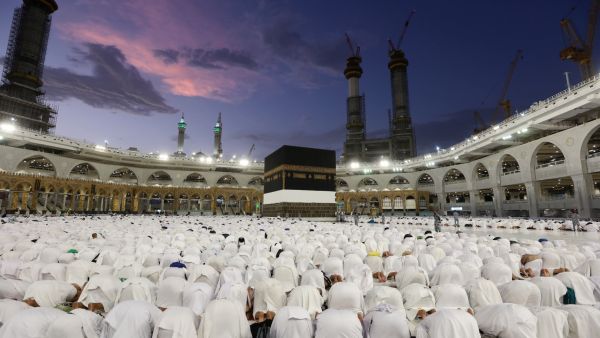 تفعيل خدمة التاكسي الطائر لنقل الحجاج