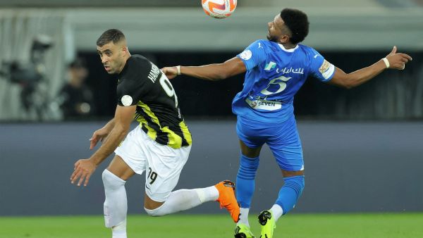 من هو معلق مباراة الهلال والاتحاد في كلاسيكو الدوري السعودي 2023-24؟