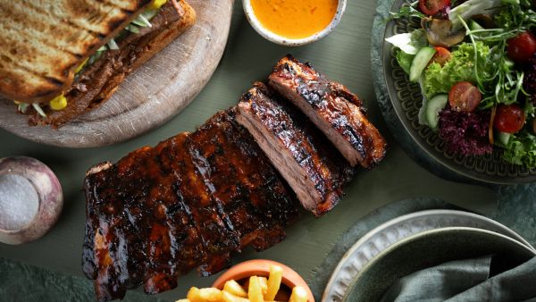 r&b Grillhouse, to Debut in the Middle East, Offering a distinctive Dining Experience