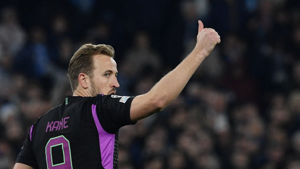 Bayern Munich's English forward #09 Harry Kane gestures during the UEFA Champions League last 16 first leg between Lazio and Bayern Munich at the Olympic stadium on February 14, 2024 in Rome. (Photo by Filippo MONTEFORTE / AFP)
