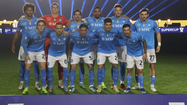 Napoli players pose for a group picture ahead of the Italian Super Cup final football match between Napoli and Inter Milan at Al-Awwal Park Stadium in Riyadh, on January 22, 2024. (Photo by AFP)