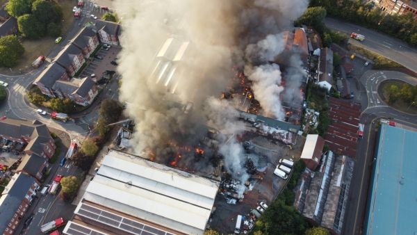 Fireworks factory blast kills 2 in Philippine