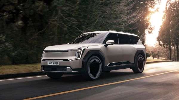 Kia EV9 Kia EV9 selected as a Top Three in the World finalist in twin 2024 World Car Awards categories