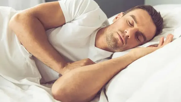 حلمت اني اجامع رجل اعرفه وانا رجل